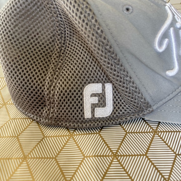 Titleist Sports Mesh hat. Never worn. - Picture 3 of 7